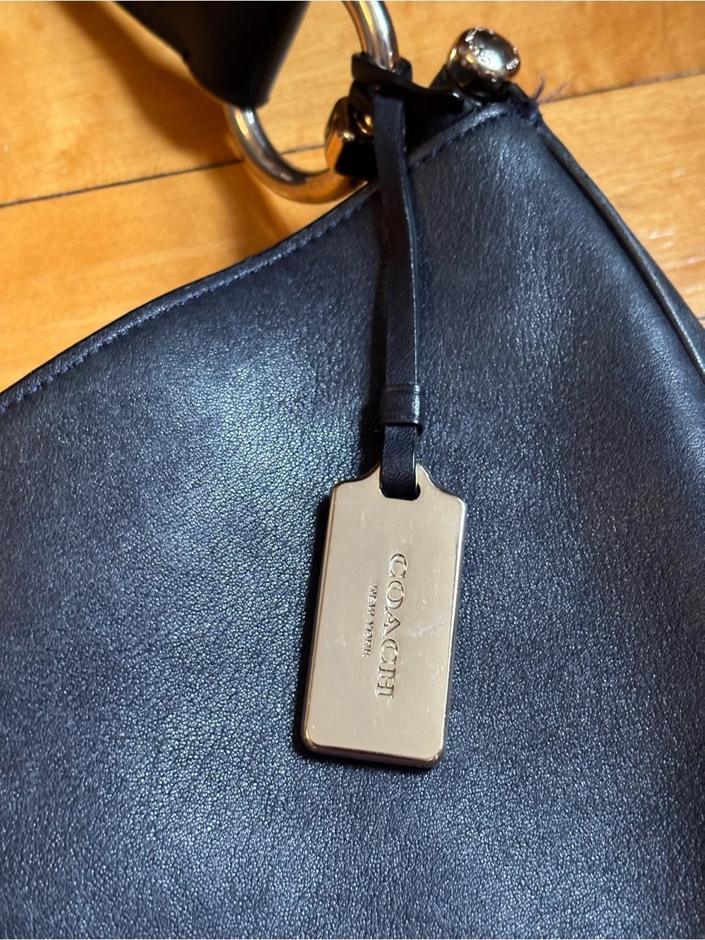 EUC Vintage COACH Nomad Hobo Bag | Black Glove-tanned Leather *READ: STRAP FLAW*